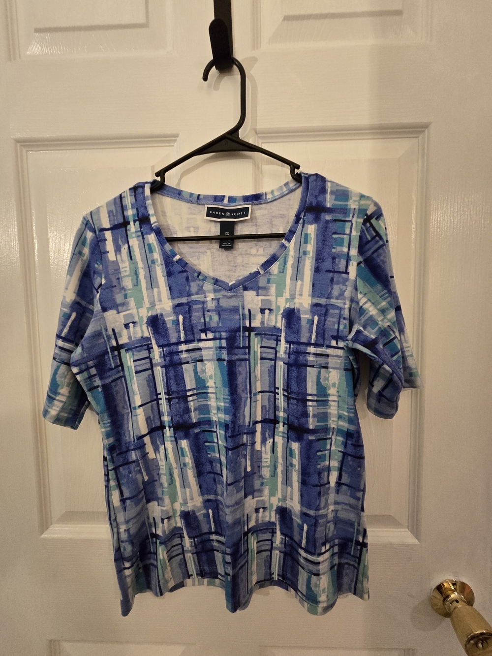 Karen Scott Blue Abstract Print V-Neck Top